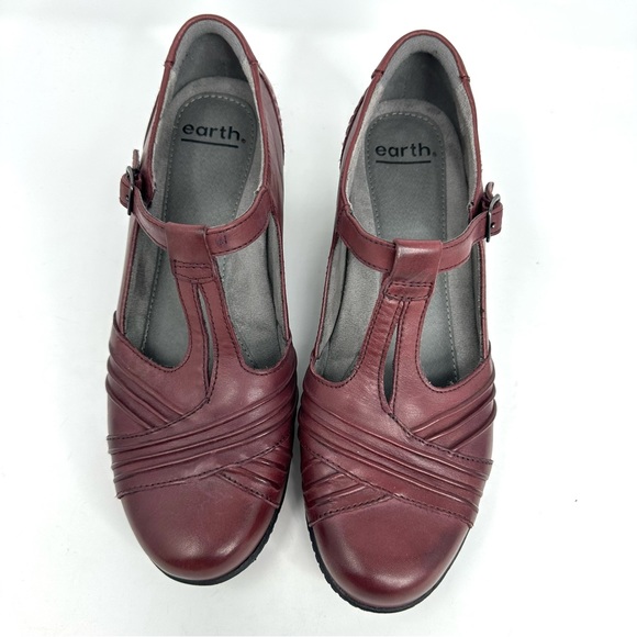 Earth Shoes - Earth Marietta Stellar Leather Womens Merlot Leather Mary Jane Flats Shoes